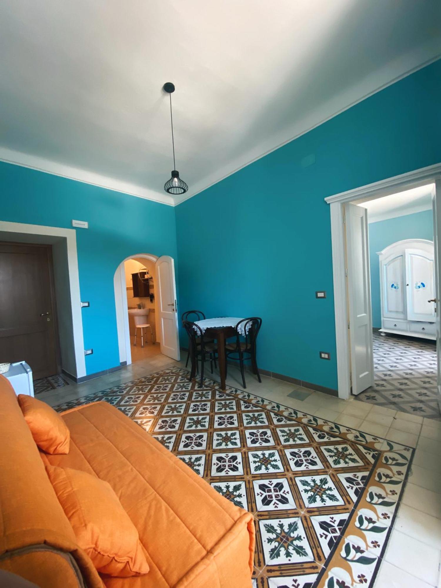Tra I Due Ponti Hotel Боза Екстериор снимка